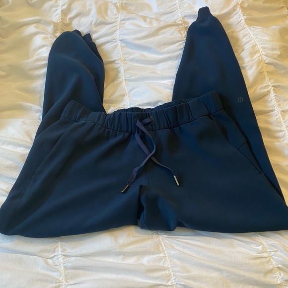 Lululemon On The Fly Jogger Woven - Picture 1 of 6